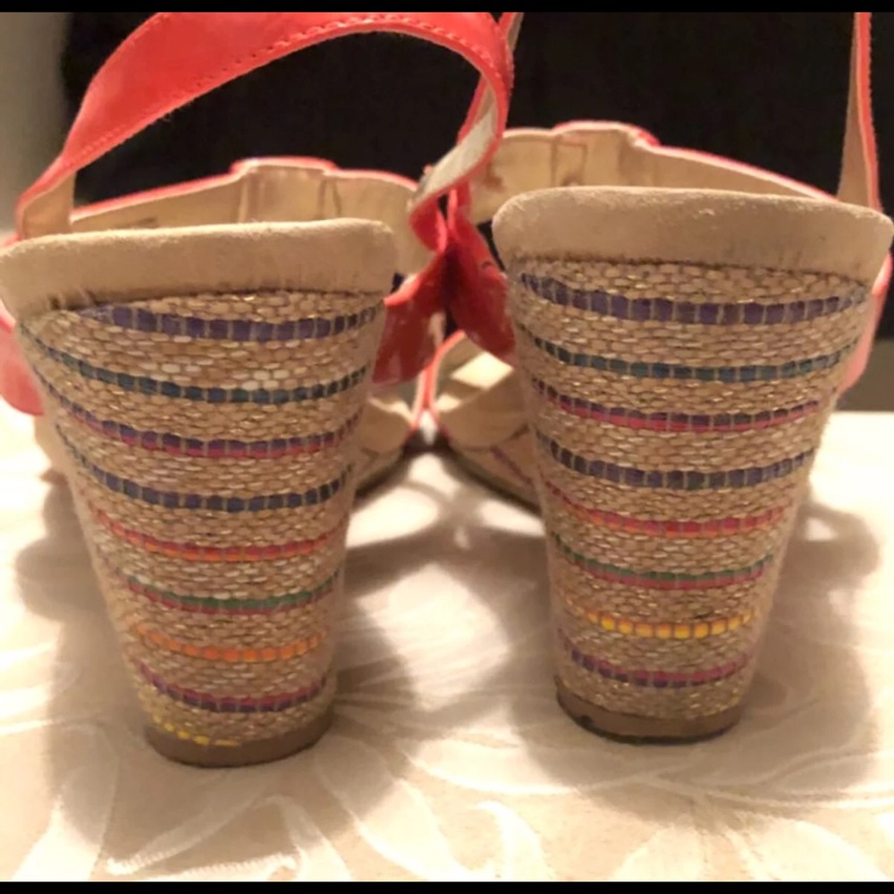 Beautiful sandals - Picture 5 of 7